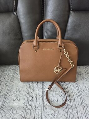 Michael Kors Women's Tan Saffiano Leather Satchel Gold Hardware Everyday Classic